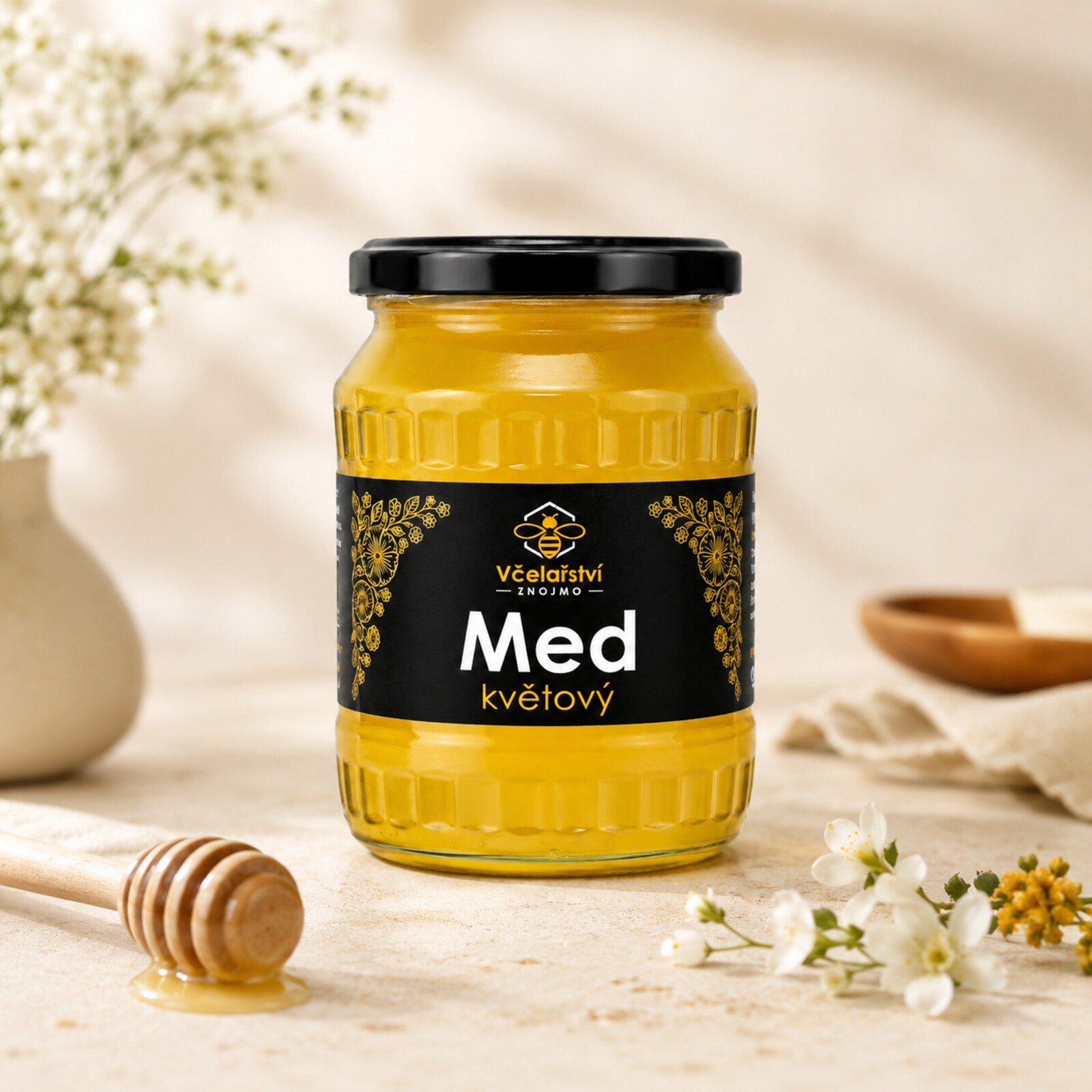 Sklenice květového medu z Včelařství Znojmo